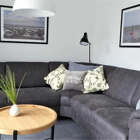 Holiday home Haus Annaduene, Am Alten Deich 15b *